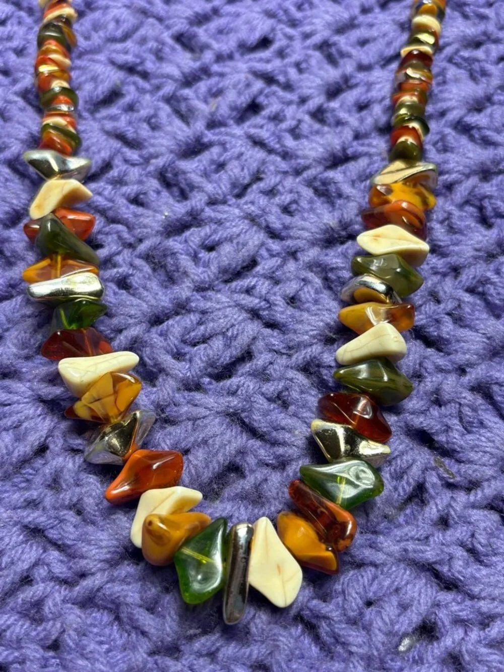 Boho Retro Plastic Beaded Necklace Multicolor Silvertone Lobster Clasp 21 inches
